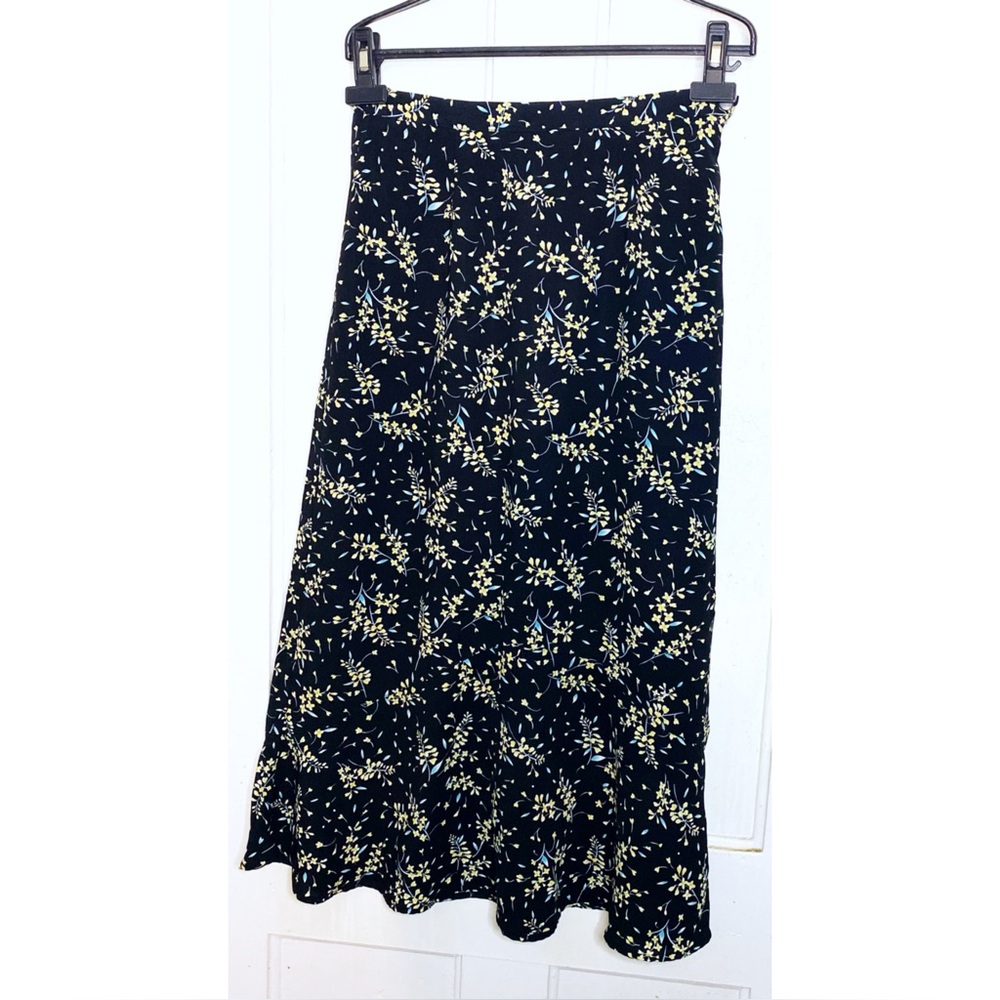 VINTAGE : Sag Harbor : size 8P : black floral Y2K summer fall ruffle maxi skirt